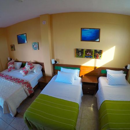 Dolphin House Hotell Puerto Baquerizo Moreno Exteriör bild