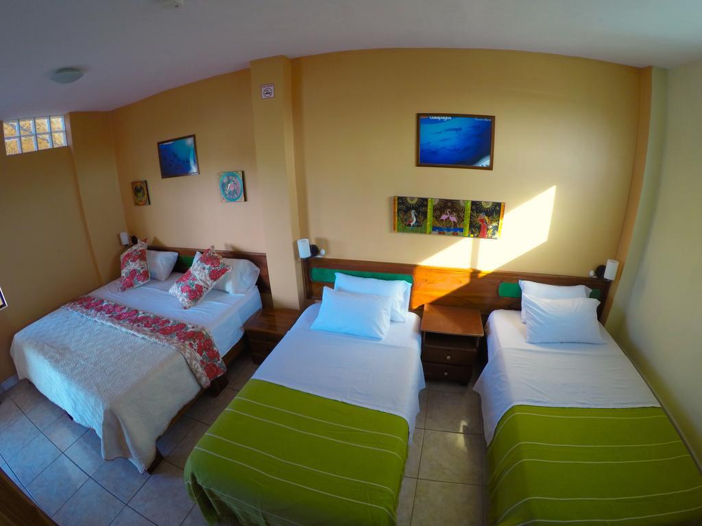 Dolphin House Hotell Puerto Baquerizo Moreno Exteriör bild