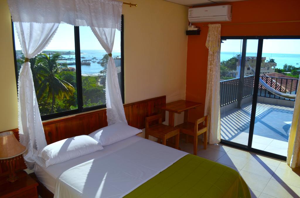 Dolphin House Hotell Puerto Baquerizo Moreno Exteriör bild