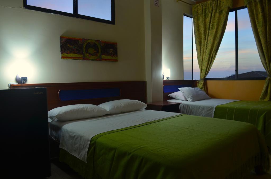 Dolphin House Hotell Puerto Baquerizo Moreno Exteriör bild