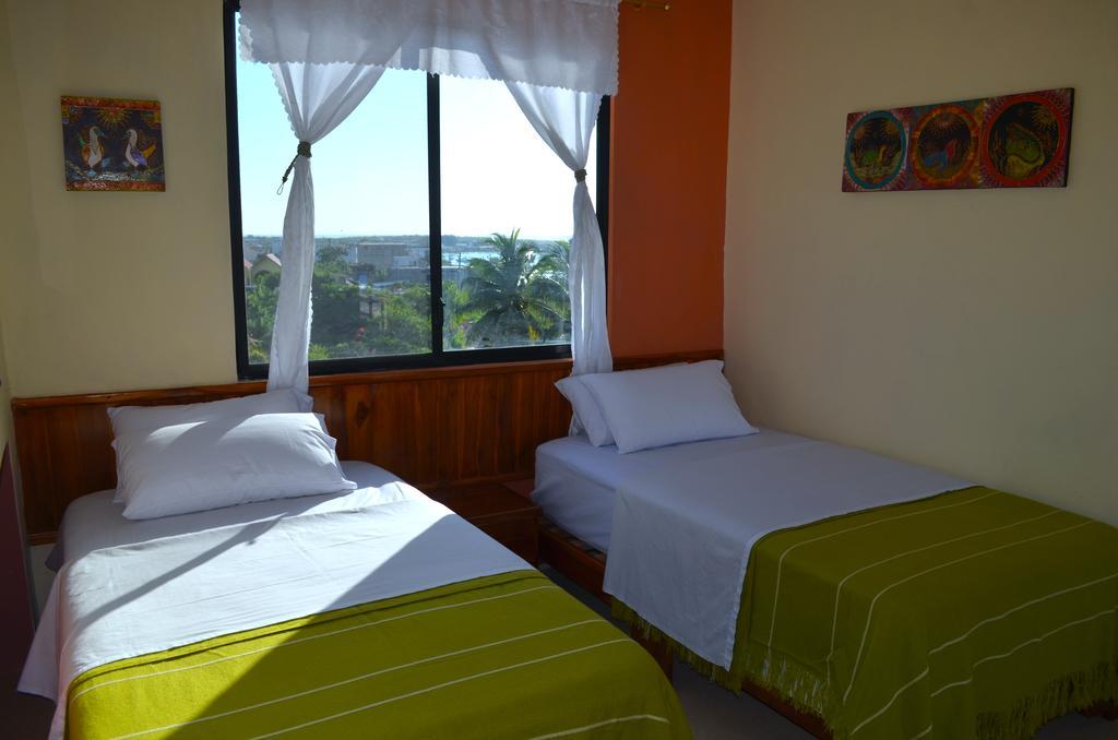 Dolphin House Hotell Puerto Baquerizo Moreno Exteriör bild
