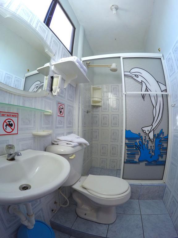 Dolphin House Hotell Puerto Baquerizo Moreno Exteriör bild